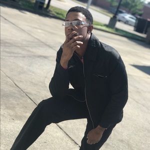 Meet your Posher, Dionte